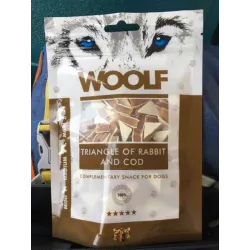 Woolf jutalomfalat kutyáknak – nyúl- és tőkehalas háromszög, 100 g